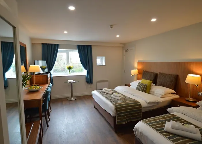 Benbulben Court Hotel *